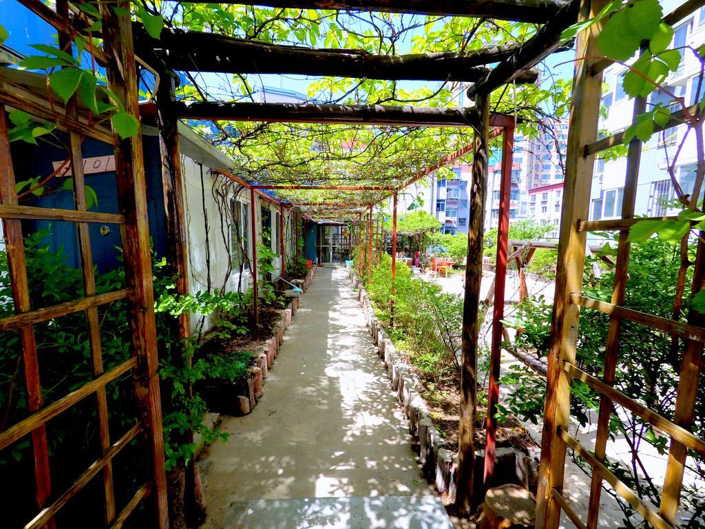 First Met Backpackers Hostel เฉิงเต๋อ ภายนอก รูปภาพ